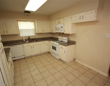 5302 Town Park Boulevard - Photo Thumbnail 6