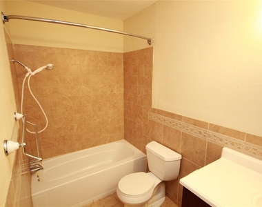 5302 Town Park Boulevard - Photo Thumbnail 11