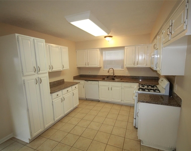 5302 Town Park Boulevard - Photo Thumbnail 30