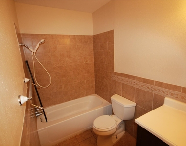 5302 Town Park Boulevard - Photo Thumbnail 32