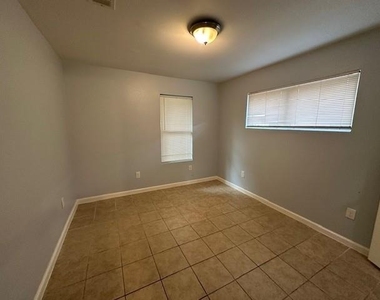 4905 Kashmere Street - Photo Thumbnail 6
