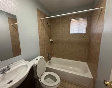 4905 Kashmere Street - Photo Thumbnail 4