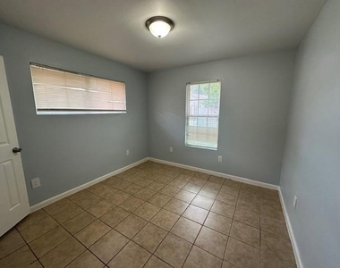 4905 Kashmere Street - Photo Thumbnail 1