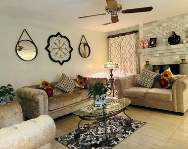 3110 Settlers Way Boulevard - Photo Thumbnail 4