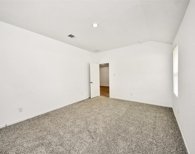 27458 Serene Pine Drive - Photo Thumbnail 8
