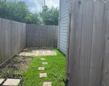 709 Link Road - Photo Thumbnail 13