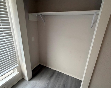 6618 Mccullum Road - Photo Thumbnail 10