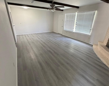 6618 Mccullum Road - Photo Thumbnail 5