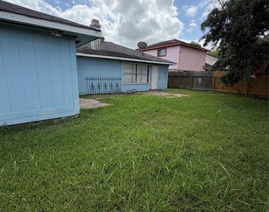 6618 Mccullum Road - Photo Thumbnail 24