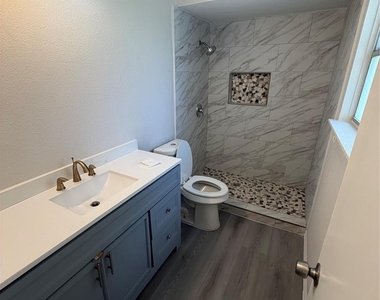6618 Mccullum Road - Photo Thumbnail 16