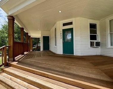 1403 14th Street - Photo Thumbnail 3