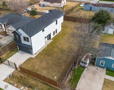 1113 Danube Street - Photo Thumbnail 23