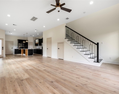 1113 Danube Street - Photo Thumbnail 7