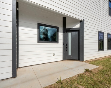 1113 Danube Street - Photo Thumbnail 19