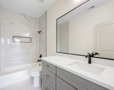 1113 Danube Street - Photo Thumbnail 15