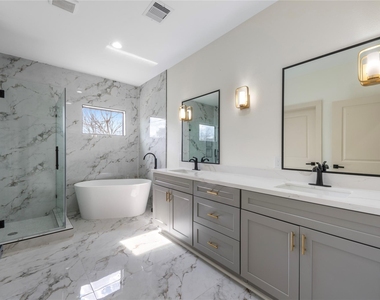 1113 Danube Street - Photo Thumbnail 12