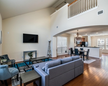 3210 Clearview Circle - Photo Thumbnail 1