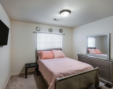 3210 Clearview Circle - Photo Thumbnail 22