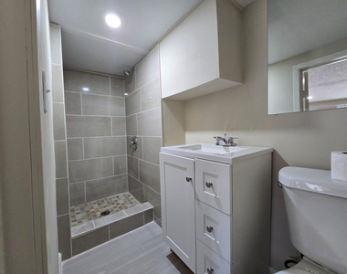 1723 Alta Vista Street - Photo Thumbnail 4
