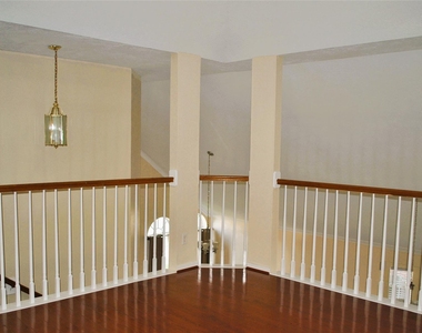 3140 Markscott Drive - Photo Thumbnail 5