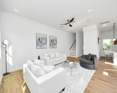 1216 E 34th Street - Photo Thumbnail 9