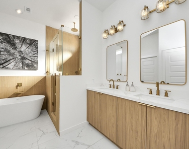 1216 E 34th Street - Photo Thumbnail 25