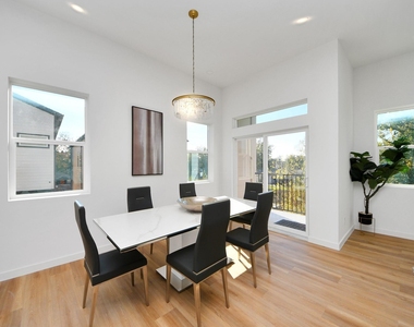 1216 E 34th Street - Photo Thumbnail 10