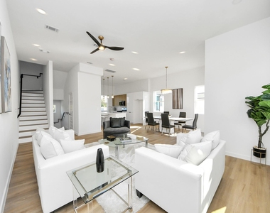 1216 E 34th Street - Photo Thumbnail 8