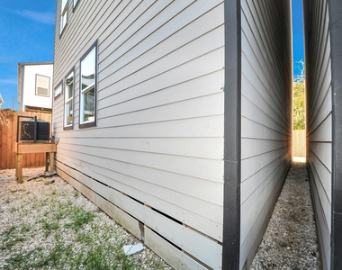 1216 E 34th Street - Photo Thumbnail 34
