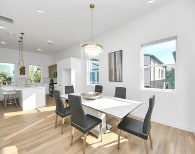 1216 E 34th Street - Photo Thumbnail 12