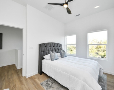 1216 E 34th Street - Photo Thumbnail 31
