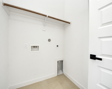 1216 E 34th Street - Photo Thumbnail 30