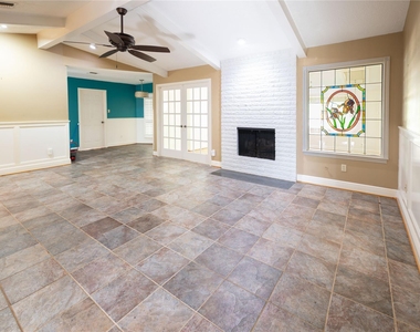 7546 Maple Tree Drive - Photo Thumbnail 8