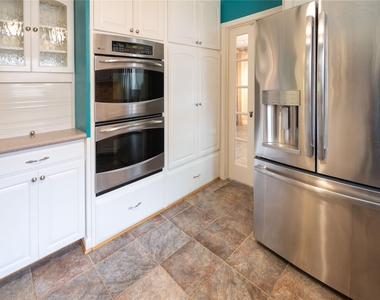 7546 Maple Tree Drive - Photo Thumbnail 16
