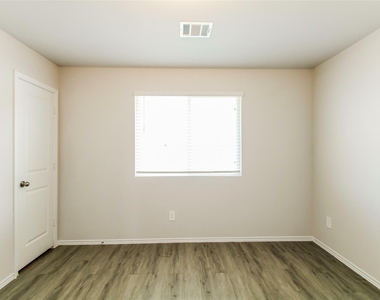 14072 Lahontan - Photo Thumbnail 9