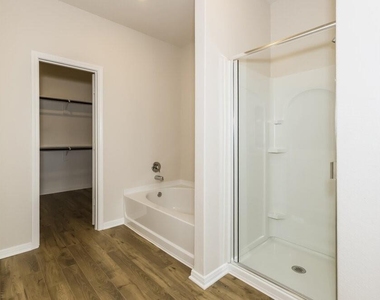 468 Beechwood Hacienda Drive - Photo Thumbnail 9