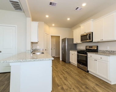 468 Beechwood Hacienda Drive - Photo Thumbnail 4