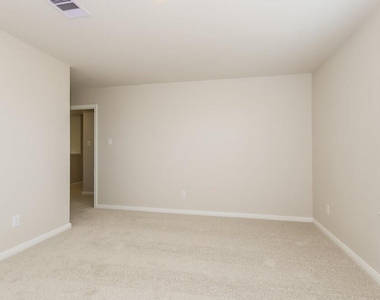 468 Beechwood Hacienda Drive - Photo Thumbnail 12
