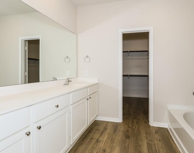 468 Beechwood Hacienda Drive - Photo Thumbnail 8