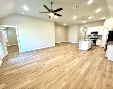 8615 Jetty Glen Drive - Photo Thumbnail 14