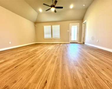 8615 Jetty Glen Drive - Photo Thumbnail 16