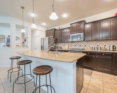 15627 Huddleston Drive - Photo Thumbnail 8