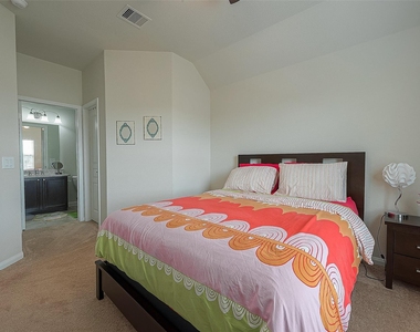15627 Huddleston Drive - Photo Thumbnail 16