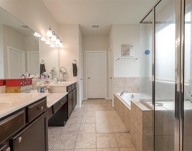 15627 Huddleston Drive - Photo Thumbnail 12