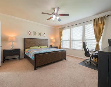 15627 Huddleston Drive - Photo Thumbnail 10