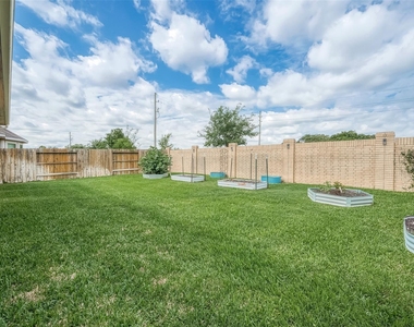 15627 Huddleston Drive - Photo Thumbnail 25