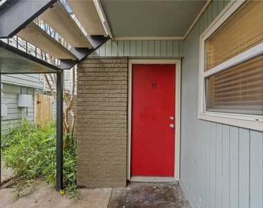 102 Strand Street - Photo Thumbnail 2