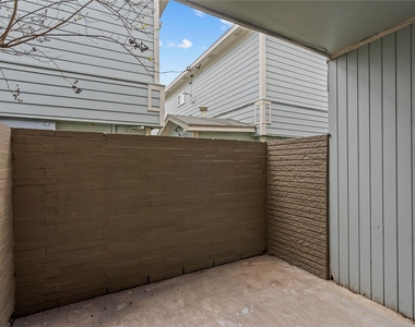 102 Strand Street - Photo Thumbnail 18