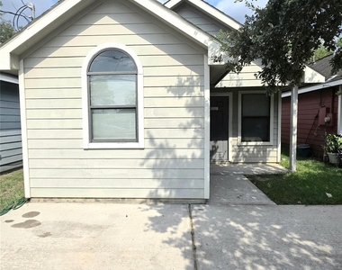2112 Davis Street - Photo Thumbnail 1