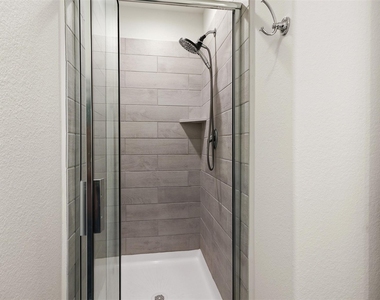 2214 Sand Lily Drive - Photo Thumbnail 21